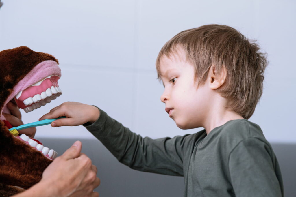 7 Secrets to Making Your Child’s First Dentist Visit Tear-Free 3